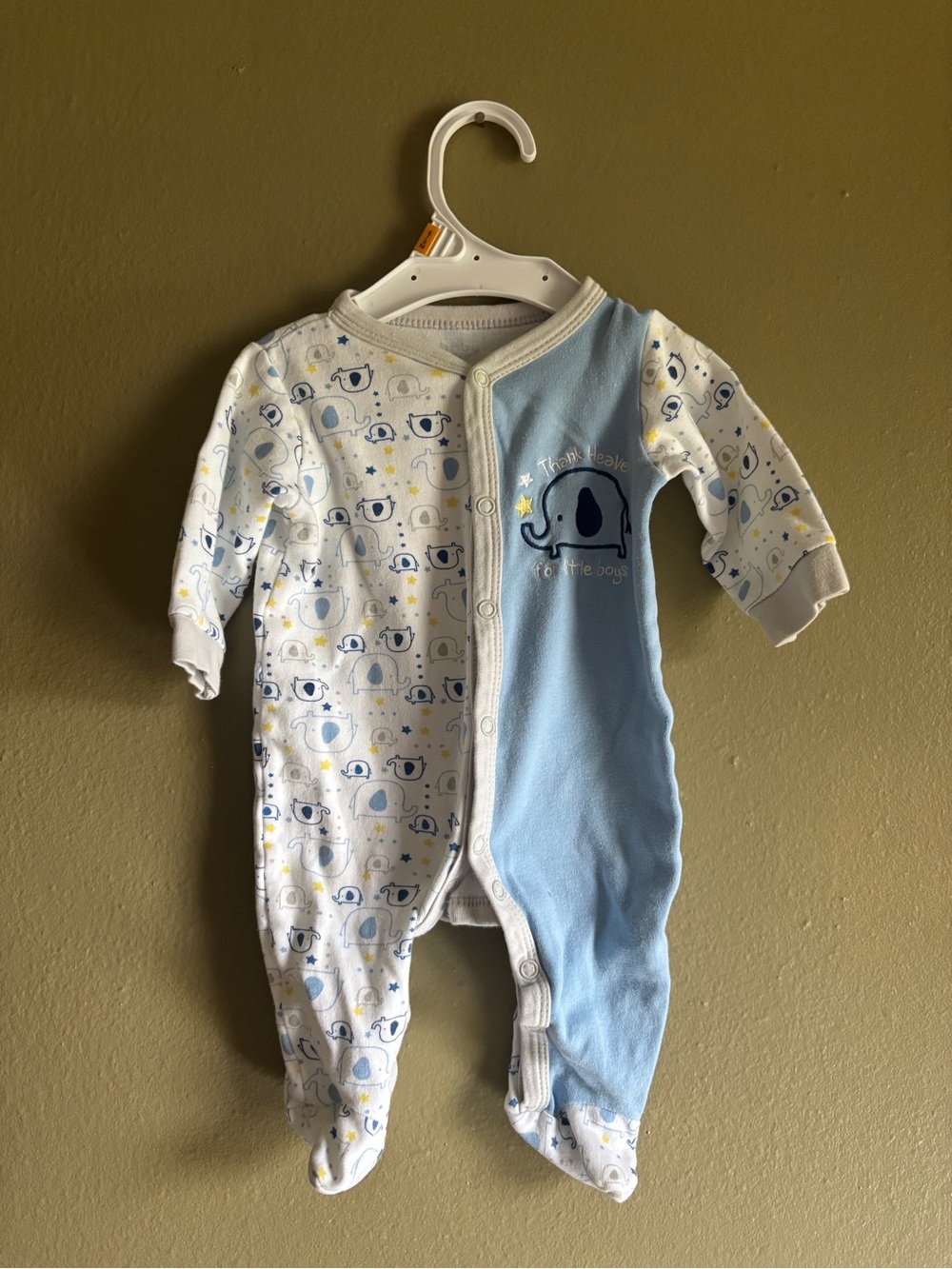 Baby Blue Elephant Snap-Front Footie Onesie (0-3 month)